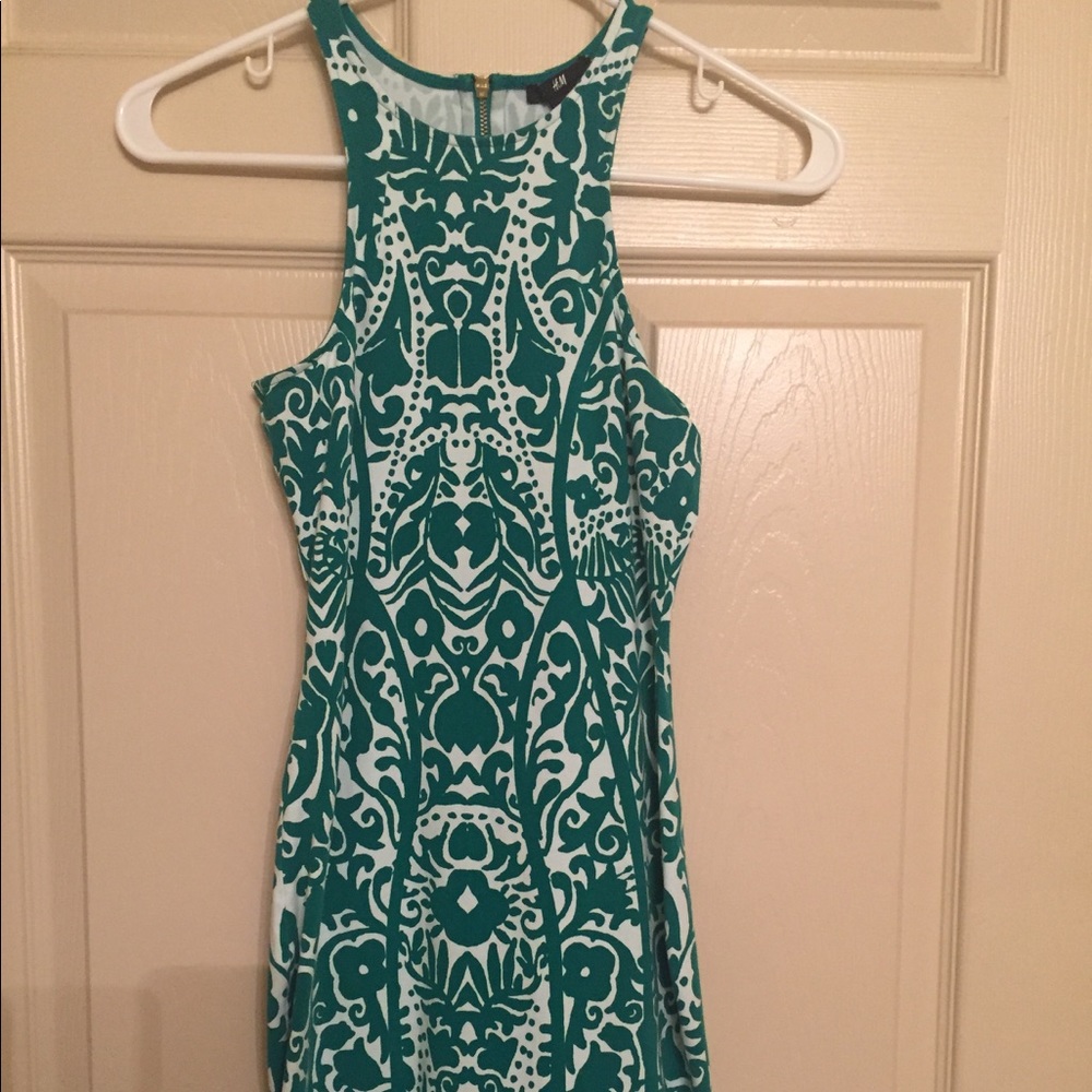 Hot weather, well fit, casual mini dress!